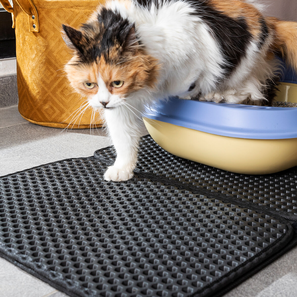 Alfombrilla para arenero de gato Clikatt InnovaGoods