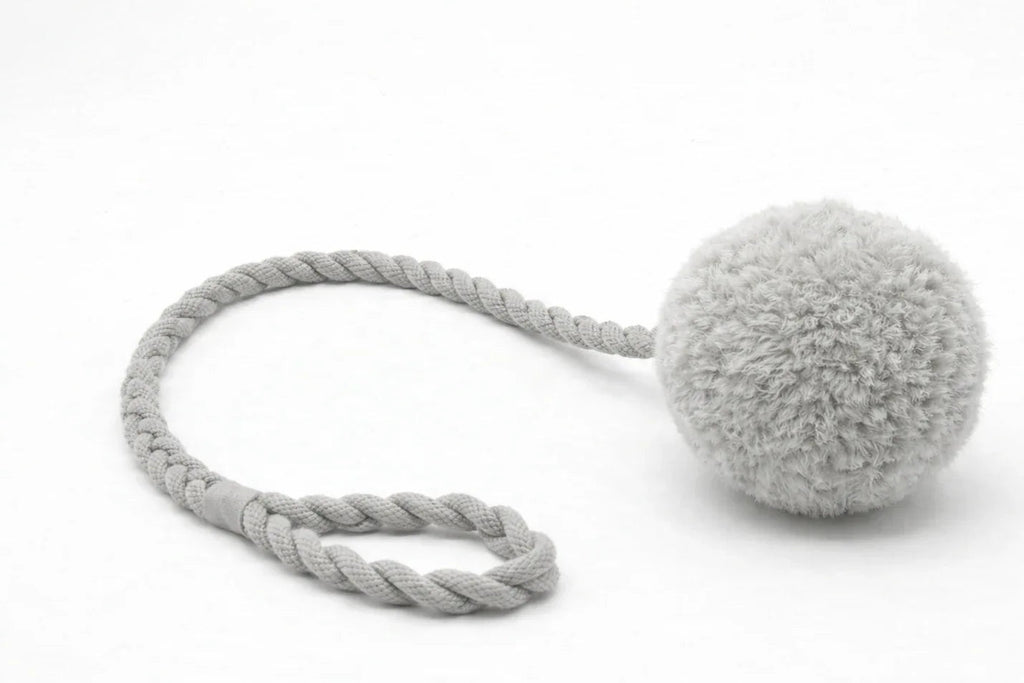 Lana Pom Tug Toy - grigio