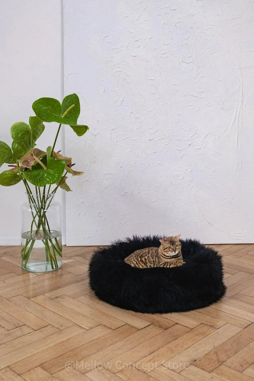 Cama redonda de piel natural de oveja para mascotas - negro